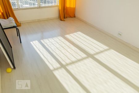 Apartamento para alugar com 80m², 2 quartos e 1 vaga Apartamento para alugar com 80m², 2 quartos e 1 vagapiso da sala