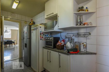 Apartamento à venda com 200m², 3 quartos e 3 vagasCozinha