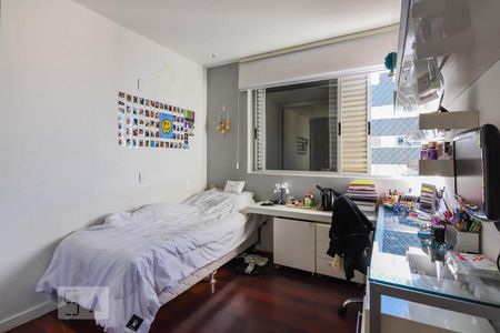 Apartamento à venda com 200m², 3 quartos e 3 vagasQuarto 2