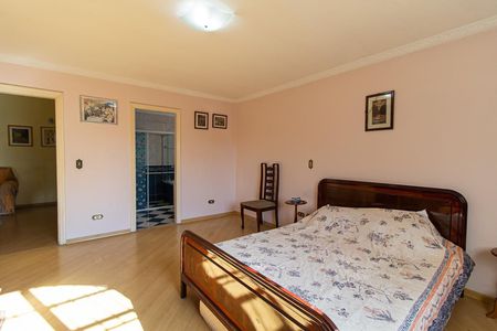 Casa à venda com 279m², 4 quartos e 4 vagasSuíte 1