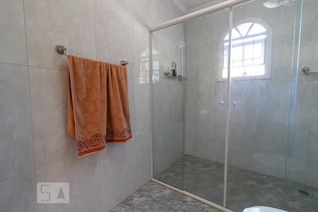 Casa à venda com 279m², 4 quartos e 4 vagasBanheiro Social 2
