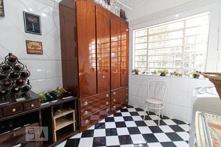 Casa à venda com 279m², 4 quartos e 4 vagasLavanderia