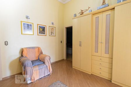 Casa à venda com 279m², 4 quartos e 4 vagasSala íntima