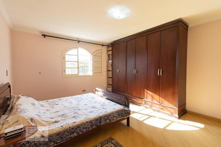 Casa à venda com 279m², 4 quartos e 4 vagasSuíte 1