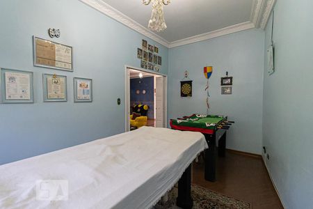 Casa à venda com 279m², 4 quartos e 4 vagasSalão de Jogos