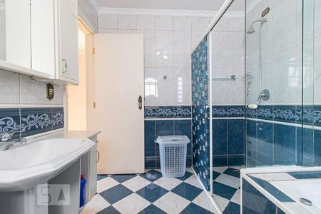 Casa à venda com 279m², 4 quartos e 4 vagasBanheiro da Suíte 1