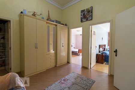 Casa à venda com 279m², 4 quartos e 4 vagasSala íntima