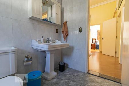 Casa à venda com 279m², 4 quartos e 4 vagasBanheiro Social 2