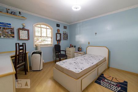 Casa à venda com 279m², 4 quartos e 4 vagasSuíte 2