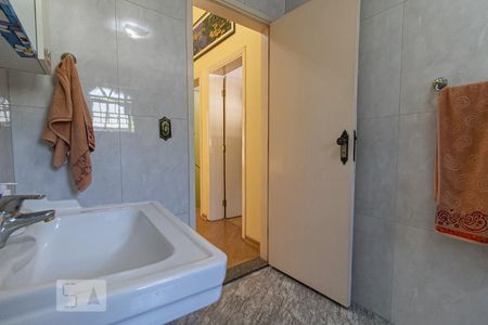 Casa à venda com 279m², 4 quartos e 4 vagasBanheiro Social 2