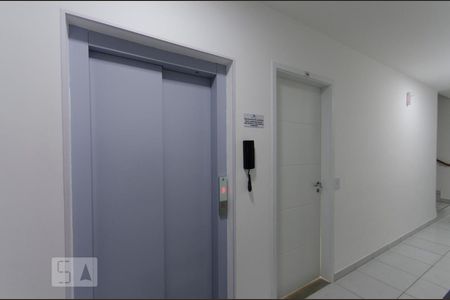 Apartamento para alugar com 60m², 2 quartos e 1 vagaElevador