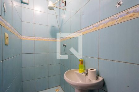 Banheiro de apartamento à venda com 2 quartos, 62m² em Vila Nova, Porto Alegre