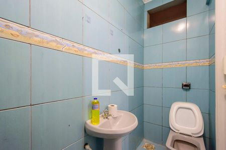 Banheiro de apartamento à venda com 2 quartos, 62m² em Vila Nova, Porto Alegre