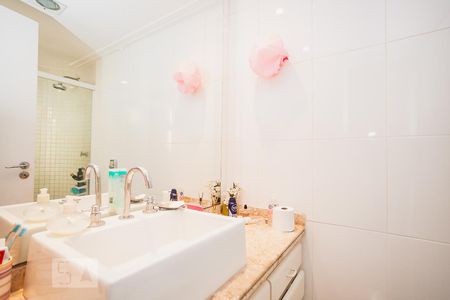 Apartamento à venda com 160m², 4 quartos e 2 vagasBanheiro Suíte 1