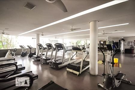 Apartamento à venda com 160m², 4 quartos e 2 vagasÁrea comum - Academia