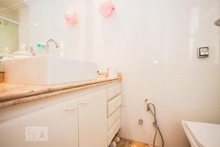 Apartamento à venda com 160m², 4 quartos e 2 vagasBanheiro Suíte 1