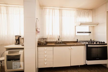 Apartamento à venda com 160m², 4 quartos e 2 vagasCozinha