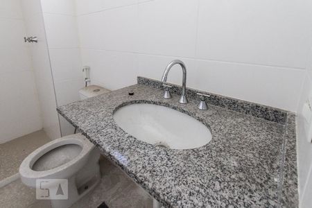 Apartamento à venda com 74m², 2 quartos e 1 vagaBanheiro da Suite