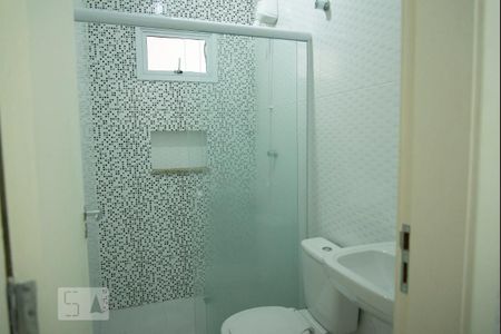 Banheiro de kitnet/studio para alugar com 1 quarto, 28m² em Mooca, São Paulo