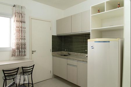 Sala/Cozinha de kitnet/studio para alugar com 1 quarto, 28m² em Mooca, São Paulo