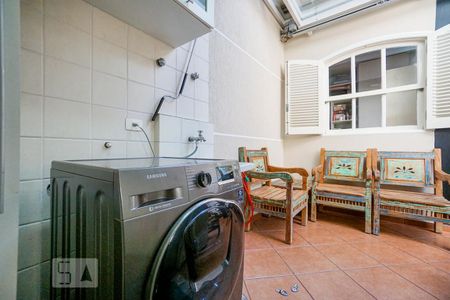 Casa à venda com 220m², 3 quartos e 5 vagasÁrea de serviço