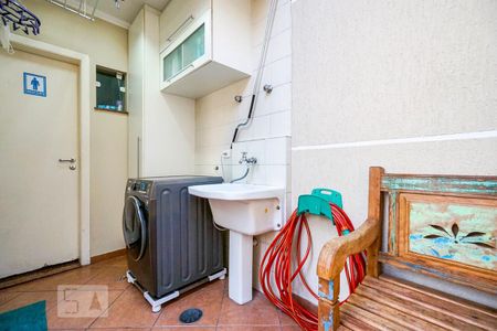 Casa à venda com 220m², 3 quartos e 5 vagasÁrea de serviço