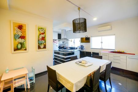 Casa à venda com 220m², 3 quartos e 5 vagasCozinha