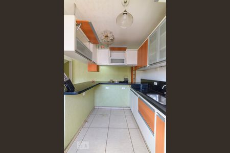 Casa à venda com 530m², 2 quartos e 1 vaga Casa à venda com 530m², 2 quartos e 1 vagaCozinha