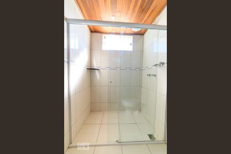 Casa à venda com 530m², 2 quartos e 1 vaga Casa à venda com 530m², 2 quartos e 1 vagaBanheiro da Suíte - Box