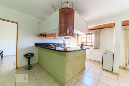 Casa à venda com 530m², 2 quartos e 1 vaga Casa à venda com 530m², 2 quartos e 1 vagaCozinha