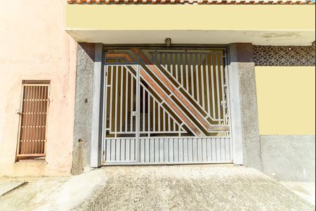 Casa à venda com 530m², 2 quartos e 1 vaga Casa à venda com 530m², 2 quartos e 1 vagaFachada