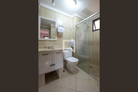 Banheiro de kitnet/studio à venda com 1 quarto, 33m² em Pinheiros, São Paulo
