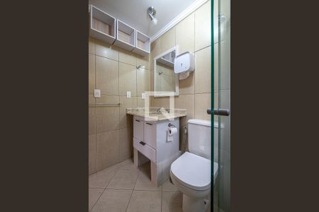 Banheiro de kitnet/studio à venda com 1 quarto, 33m² em Pinheiros, São Paulo