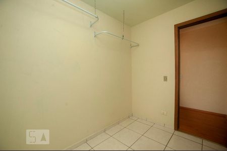 Quarto 2 de casa para alugar com 3 quartos, 120m² em Cajuru, Curitiba