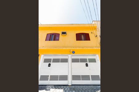 Casa à venda com 158m², 8 quartos e 2 vagasFachada