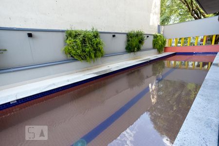 Studio para alugar com 33m², 1 quarto e 1 vaga Studio para alugar com 33m², 1 quarto e 1 vagaÁrea comum - Piscina