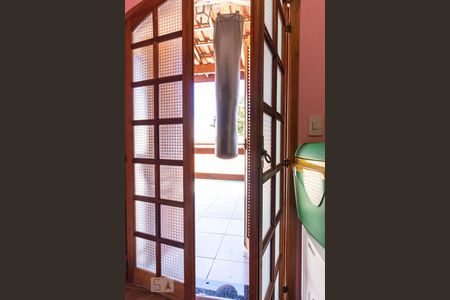 Casa à venda com 200m², 5 quartos e 7 vagasQuarto 1 Detalhe