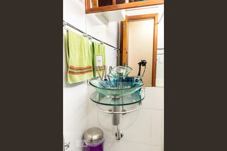 Casa à venda com 200m², 5 quartos e 7 vagasBanheiro da Suíte Detalhe