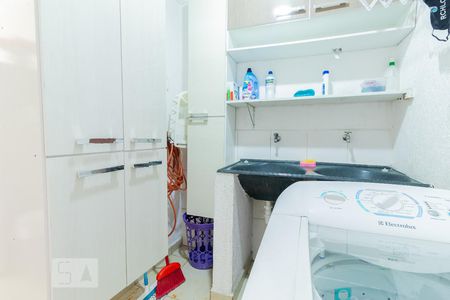 Casa à venda com 200m², 5 quartos e 7 vagasLavanderia
