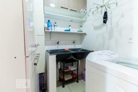 Casa à venda com 200m², 5 quartos e 7 vagasLavanderia