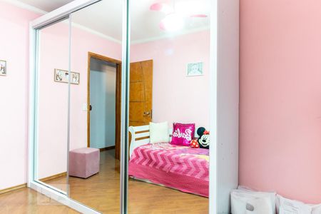 Casa à venda com 200m², 5 quartos e 7 vagasQuarto 2 - Armários