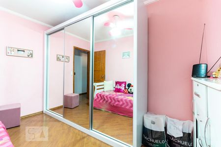 Casa à venda com 200m², 5 quartos e 7 vagasQuarto 2