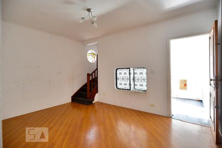 Casa à venda com 120m², 3 quartos e 2 vagasSala