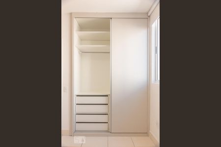 Apartamento para alugar com 69m², 3 quartos e 2 vagas Apartamento para alugar com 69m², 3 quartos e 2 vagasArmário da suíte