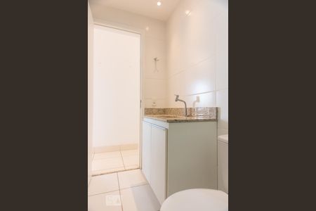 Apartamento para alugar com 69m², 3 quartos e 2 vagas Apartamento para alugar com 69m², 3 quartos e 2 vagasBanheiro