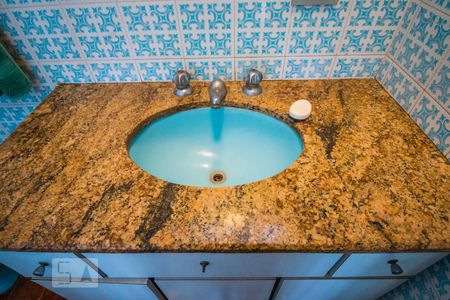 Casa à venda com 440m², 4 quartos e 4 vagasBanheiro