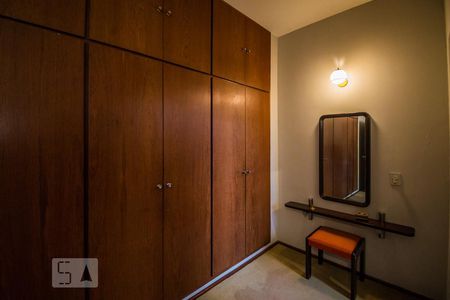 Casa à venda com 440m², 4 quartos e 4 vagasSuíte 1