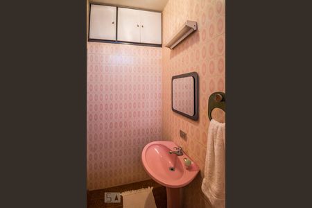 Casa à venda com 440m², 4 quartos e 4 vagasLavabo