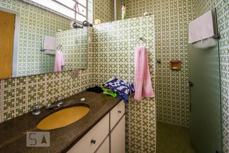 Casa à venda com 440m², 4 quartos e 4 vagasBanheiro da Suíte 3