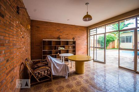 Casa à venda com 440m², 4 quartos e 4 vagasSala de Jogos